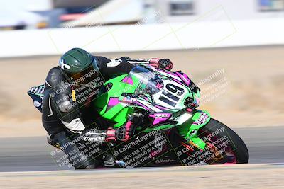 media/Jan-08-2022-SoCal Trackdays (Sat) [[1ec2777125]]/Turn 15 Inside (950am)/